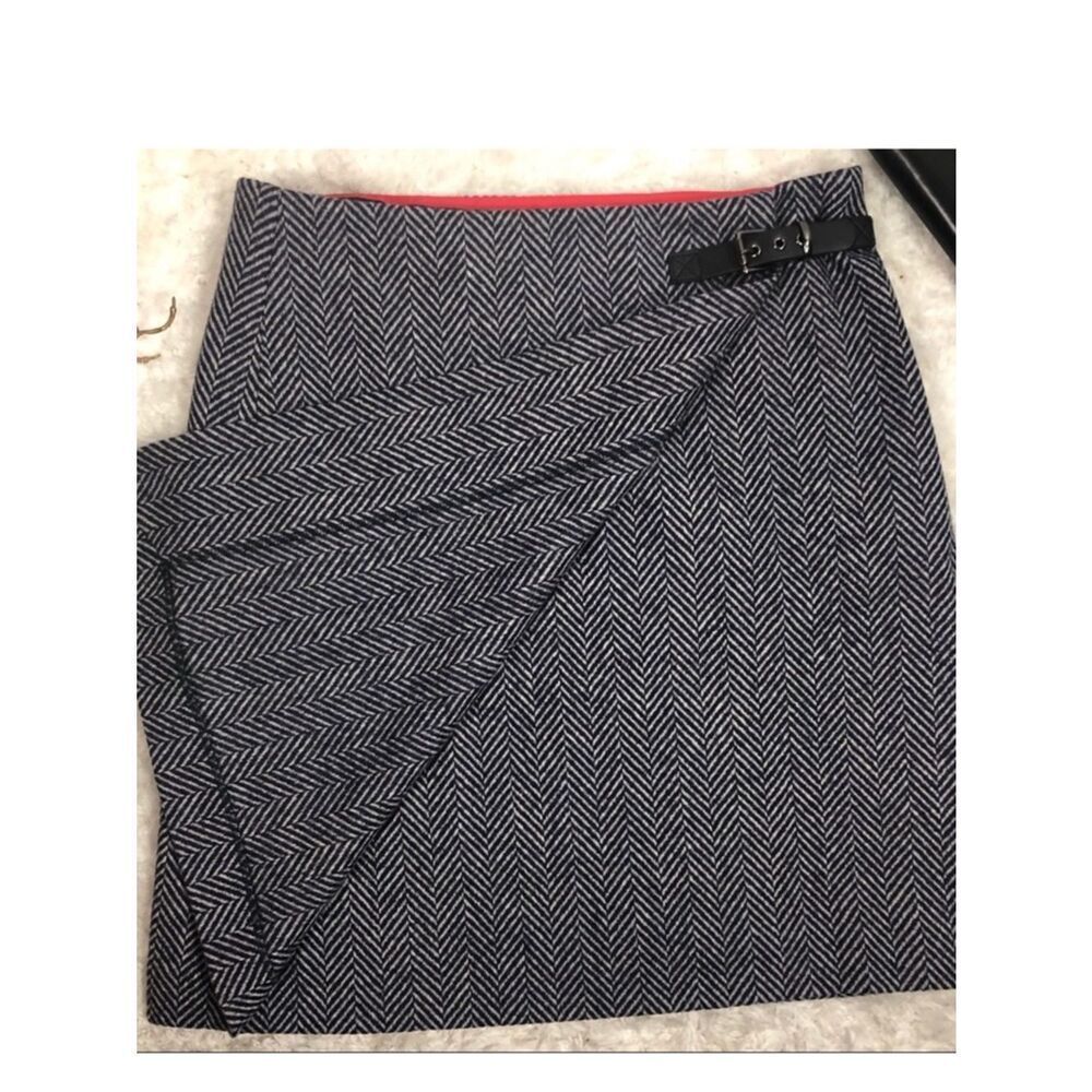 Boden British Tweed by Mallalieus herringbone skirt Size 10 Leather Buckle - Picture 3 of 11